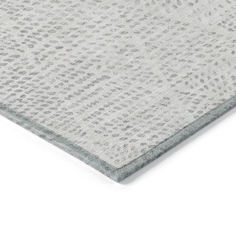5' X 8' Silver And Ivory Geometric Washable Indoor Outdoor Area Rug - 608219205027