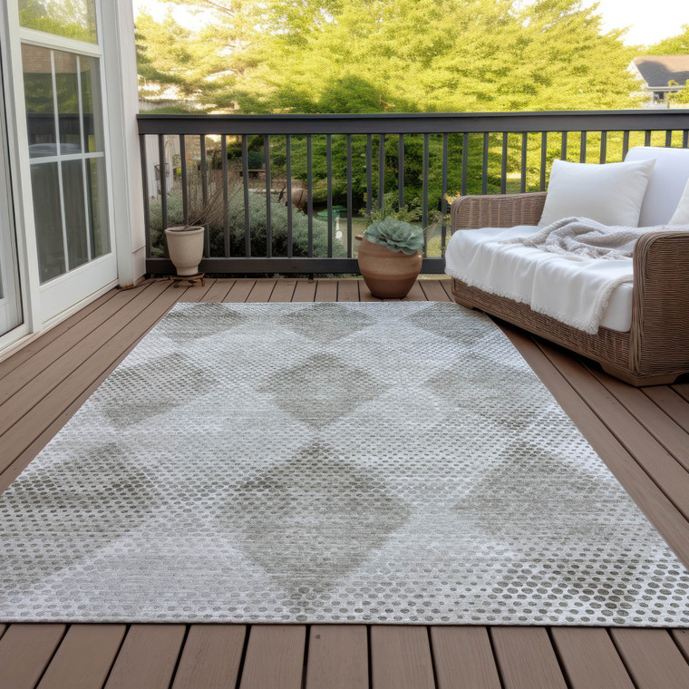 5' X 8' Gray Geometric Washable Non Skid Indoor Outdoor Area Rug - Gray