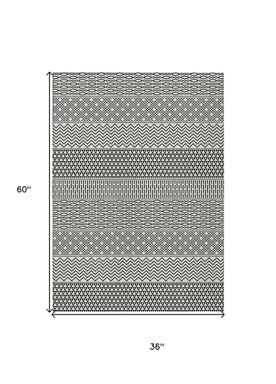 3' X 5' White And Black Chevron Washable Indoor Outdoor Area Rug