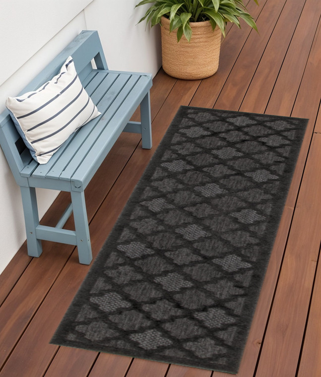 6' Charcoal And Black Trellis Indoor Outdoor Runner Rug