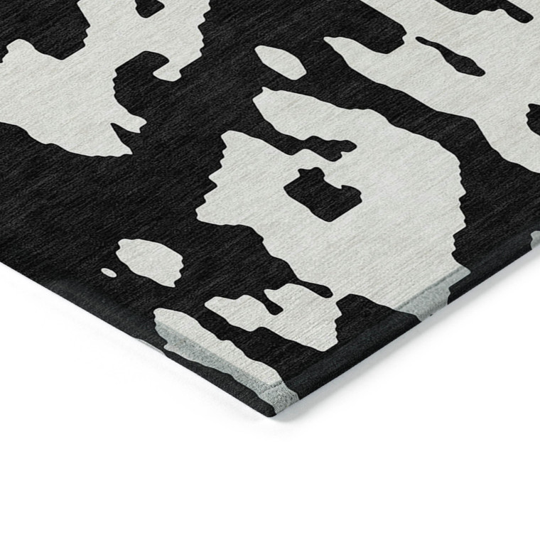 5' X 8' Black And Ivory Abstract Washable Indoor Outdoor Area Rug Transitional Style - Black, Ivory Color