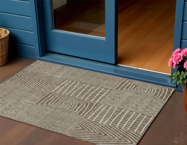 3' X 5' Brown And Beige Geometric Washable Indoor Outdoor Area Rug Transitional Style - Brown, Beige Color