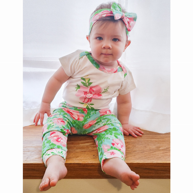 AnnLoren Baby Girls Layette Floral Onesie Pants Headband 3piece Gift Set Clothing