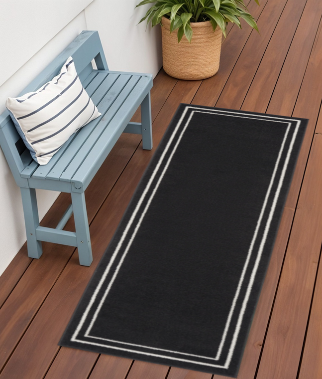 6' Black And Ivory Indoor Outdoor Runner Rug