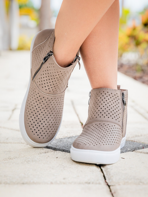 Fast 5 Taupe Sneakers