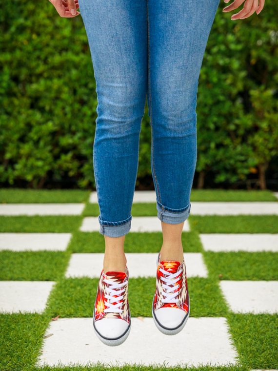 Star 1 Aztec Red Sneakers Size 7