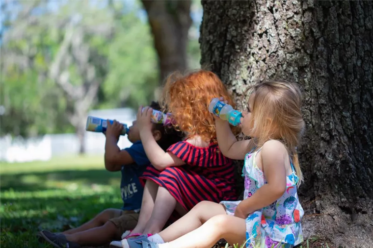 Refresh-A-Kid Universal Bottle Adapter, fits Most Water Bottles - UNICORN Sippy Top