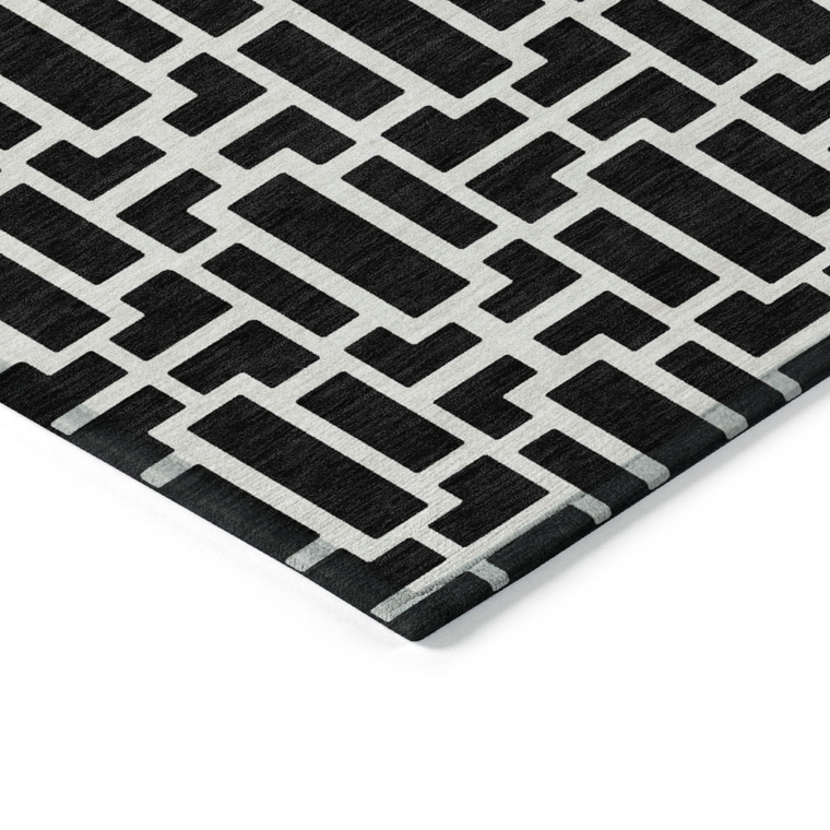 8' Black And Ivory Round Geometric Washable Indoor Outdoor Area Rug - 608219130329