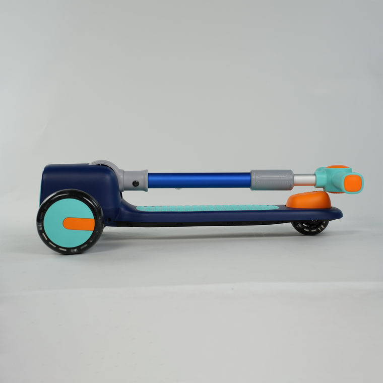 Freddo Poker Face Scooter - 810086703272