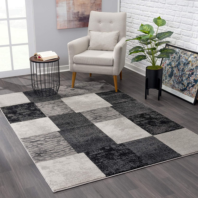 Homeroots Home Decor 8' x 11' Gray Geometric Blocks Area Rug