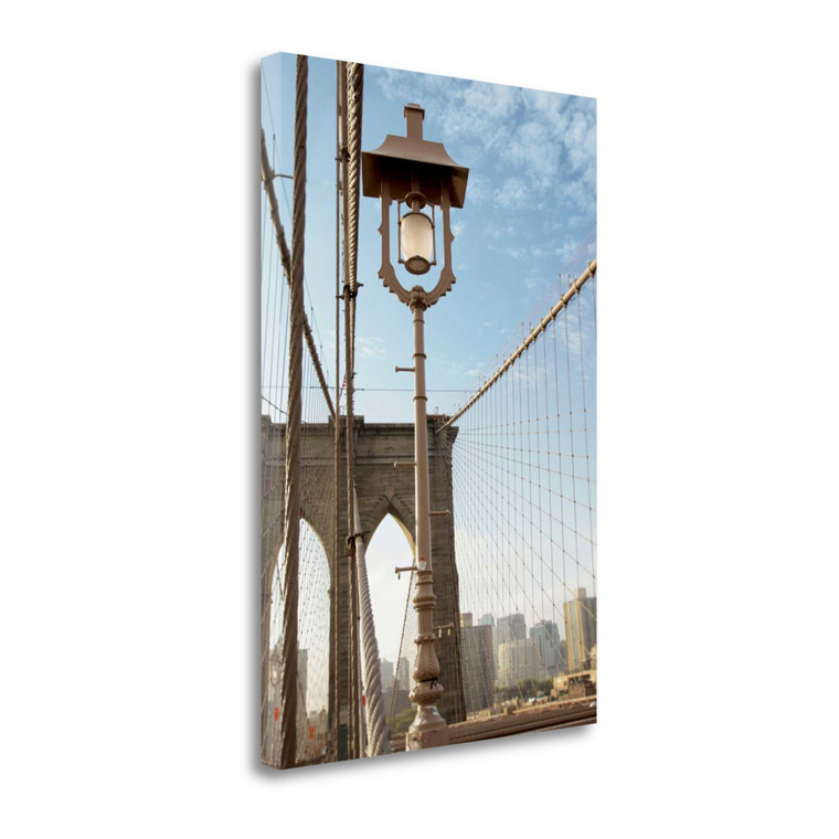 21" Street Light on Brooklyn Bridge Gallery Wrap Canvas Wall Art - 606114259596