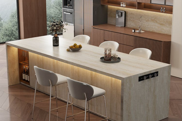Kitchen & Dining