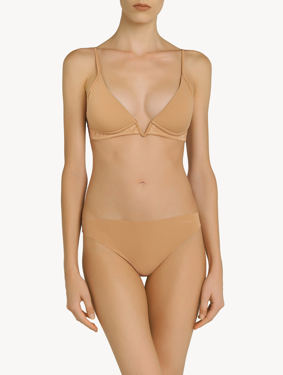 soutien gorge pour robe décolleté plongeant