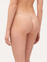 Coffret cadeau Iconique Petit Macramé avec un string en dentelle offert_7