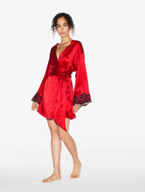 Robe de chambre courte en soie rouge avec broderie en guipure «frastaglio» noire x_1