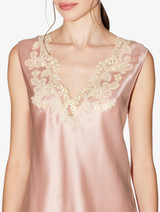 Top en satin de soie rose avec broderie en guipure «frastaglio»_3