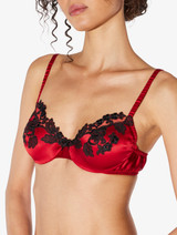 Soutien-gorge à armatures en soie rouge rehaussée d’une broderie en guipure «frastaglio»_3