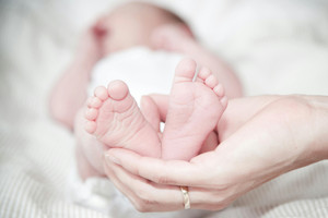 Heartwarming New Baby Quotes & Thoughtful Gift Ideas for New Parents