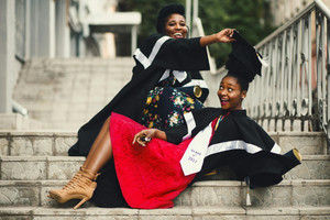 Perfect Graduation Captions + Gift Ideas to Celebrate in Style