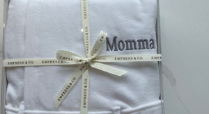 Custom Gift Baskets Toronto: Make It Personal This Summer