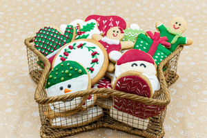Best End-of-Year Gifts for Teachers: Canadian Gift Basket Ideas