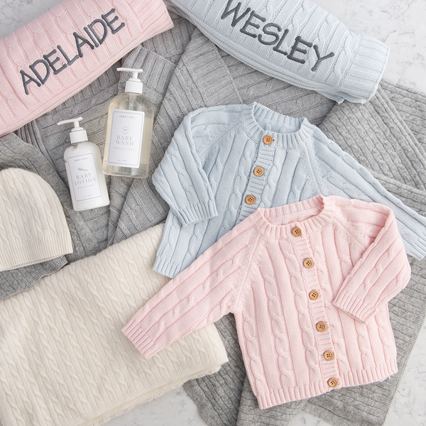 Adorable Baby gifts that include Cotton Baby clothes 