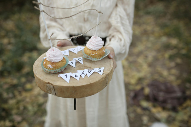 10 Thoughtful & Playful Gifts to Celebrate a 10th Anniversary