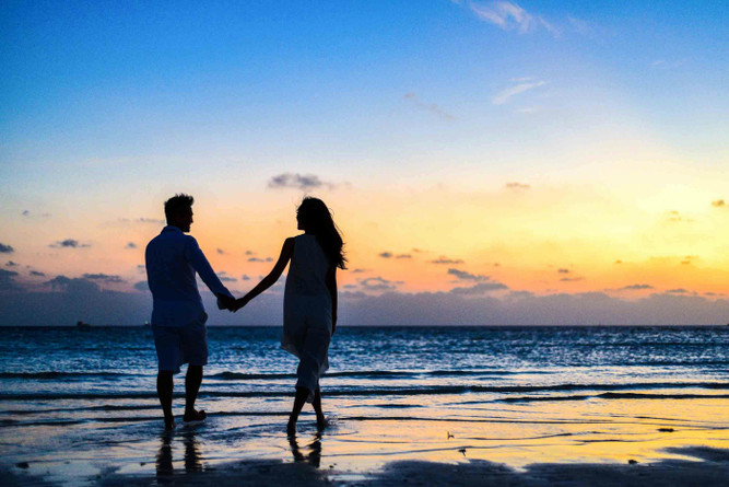 Heartfelt Romantic Messages & the Perfect Gifts for Him & Her