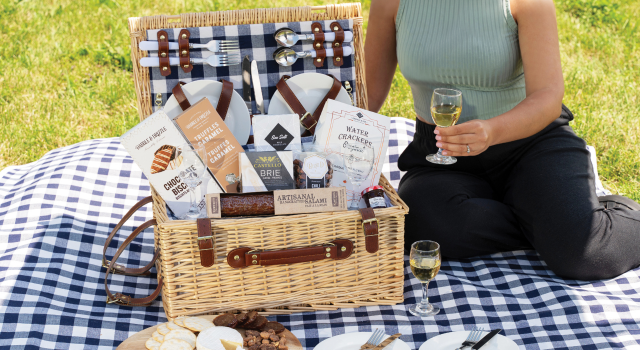 Heavenly Bites S and M Open. 