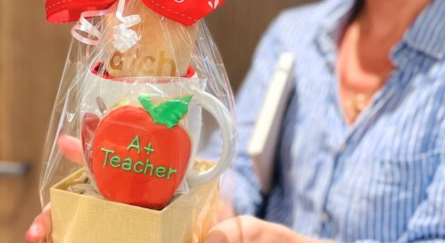 Teacher's Day Gift Box - Gifts By Rashi