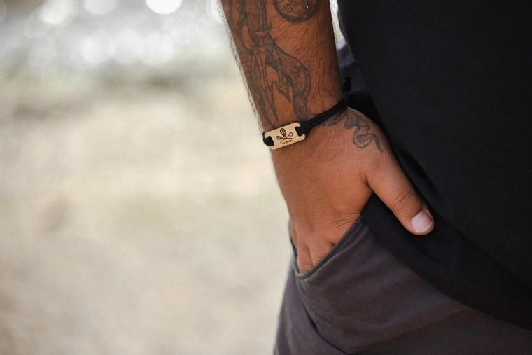 Sea Shepherd Jolly Roger Wristband (015336)