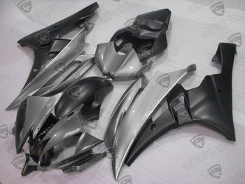 2006 2007 Yamaha YZF-R6 grey and black fairings