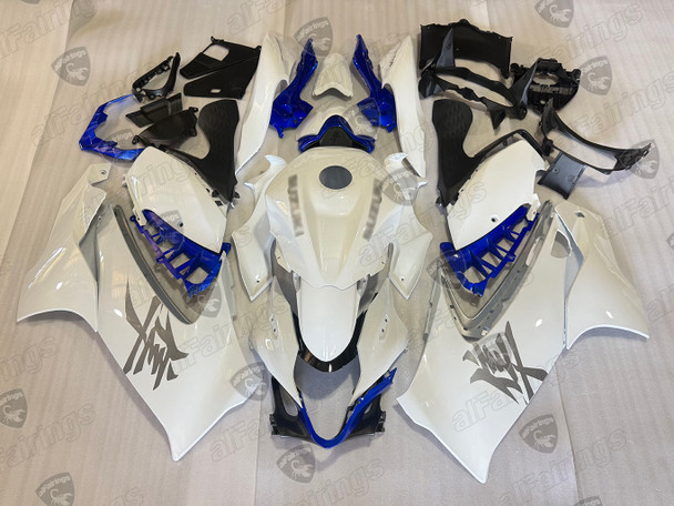 2021 2022 2023 2024 Suzuki GSX1300R Hayabusa pearl brilliant white/pearl vigor blue bodywork 2021 2022 2023 2024 Suzuki GSX1300R Hayabusa pearl brilliant white/pearl vigor blue bodywork