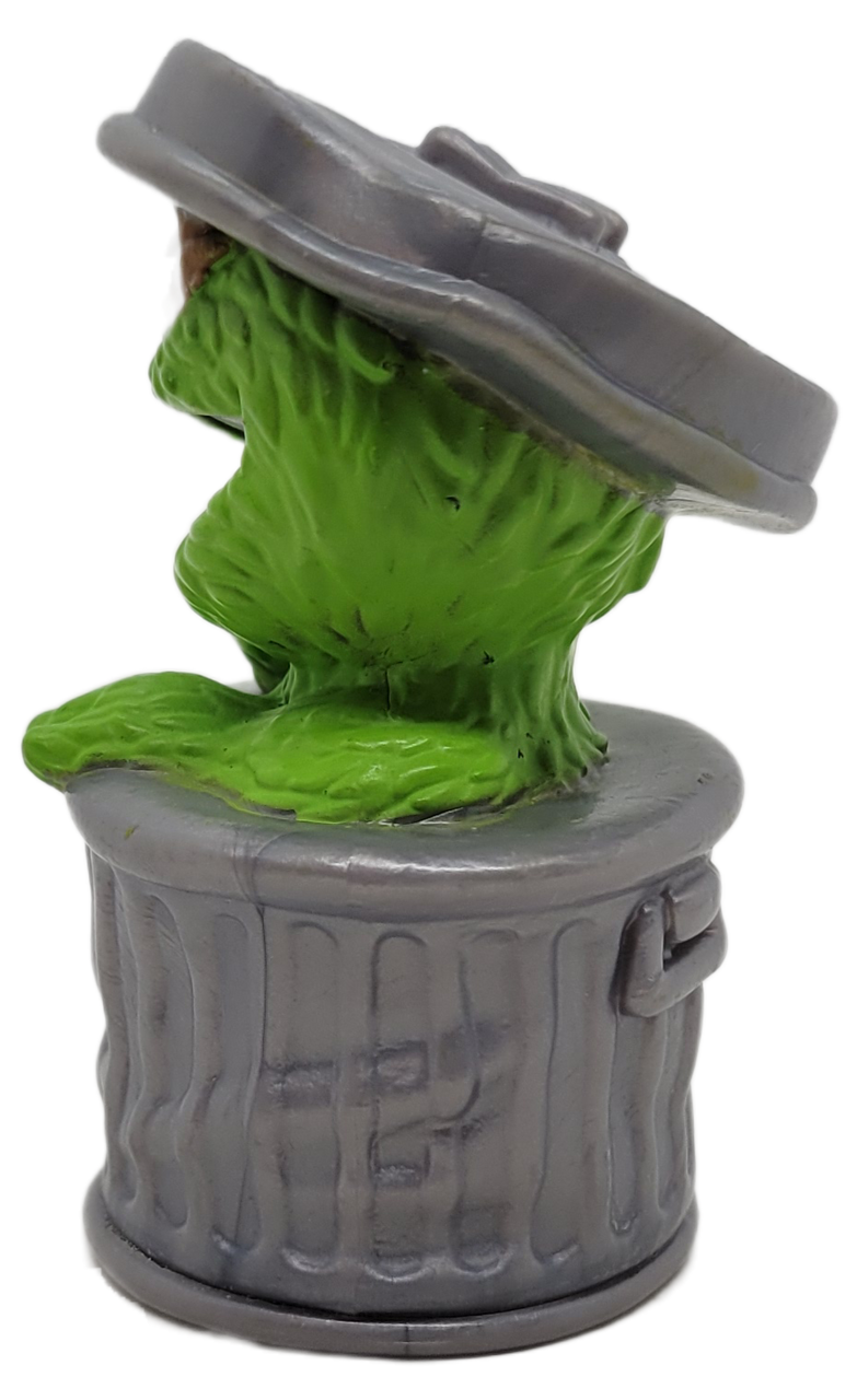Hasbro 2010 Sesame Street Workshop Oscar the Grouch PVC Figure