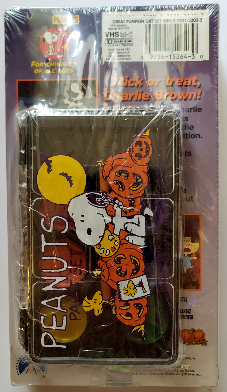 It's The Great Pumpkin, Charlie Brown VHS Tape w/ Watercolor Paint Set