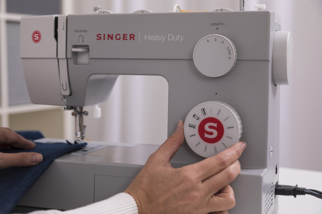 Singer SINGER 04801 Universal Heavy Duty Sewing Machine Needles, 5