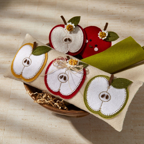 Spellbinders Etched Dies By Nichol Spohr-Felt Cheeky Apple - 5A0032MF-1H4BY