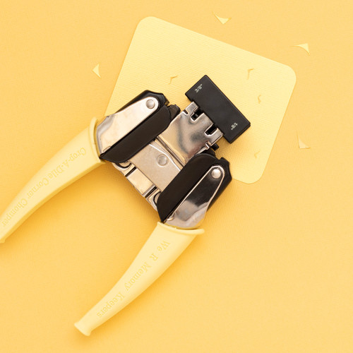 We R Crop-A-Dile Retro Corner Chomper Tool-0.125" & 0.375" - WR661301 We R Crop-A-Dile Retro Corner Chomper Tool-0.125" & 0.375" - WR661301