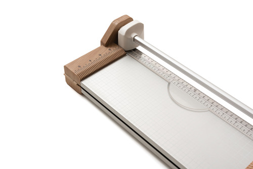 We R Memory Keepers Premium Paper Trimmer-12" - WR660557 We R Memory Keepers Premium Paper Trimmer-12" - WR660557