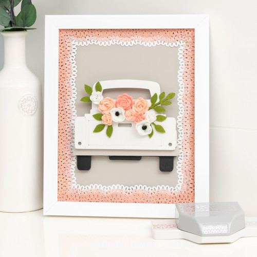EK Large Edge Punch-Embroidery - E5450146