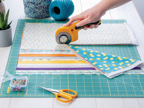 OLFA Ergonomic Rotary Cutter 60mm- - RTY3/DX OLFA Ergonomic Rotary Cutter 60mm- - RTY3/DX