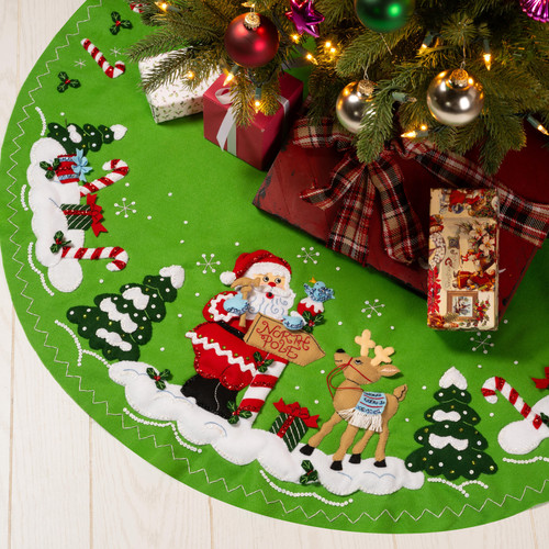 Bucilla Felt Tree Skirt Applique Kit 43" Round-North Pole This Way - 5A002DC8-1GGDF