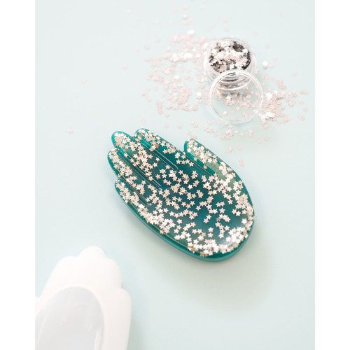 American Crafts Color Pour Resin Mold-Hand Dish - 34002256 American Crafts Color Pour Resin Mold-Hand Dish - 34002256