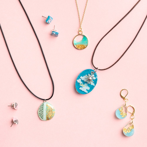 American Crafts Color Pour UV Resin-Hard 6.76oz - 34000996 American Crafts Color Pour UV Resin-Hard 6.76oz - 34000996