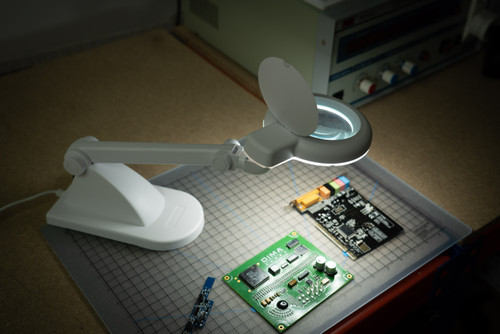 Daylight LED Magnifying Table Lamp-White - UN1050 Daylight LED Magnifying Table Lamp-White - UN1050