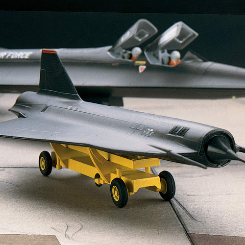Revell Plastic Model Kit-SR-71A Blackbird 1:71 85-5810