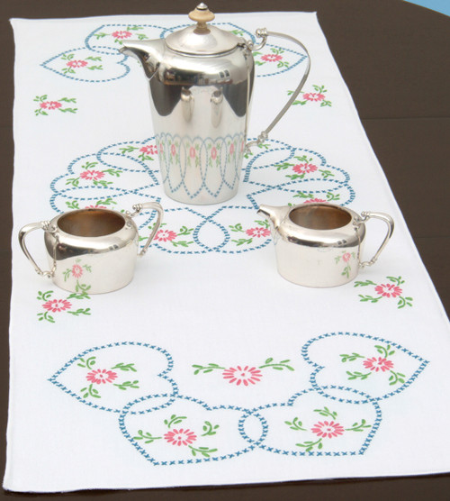 Jack Dempsey Stamped Table Runner/Scarf 15"X42"-Starburst Of Hearts - 560 33