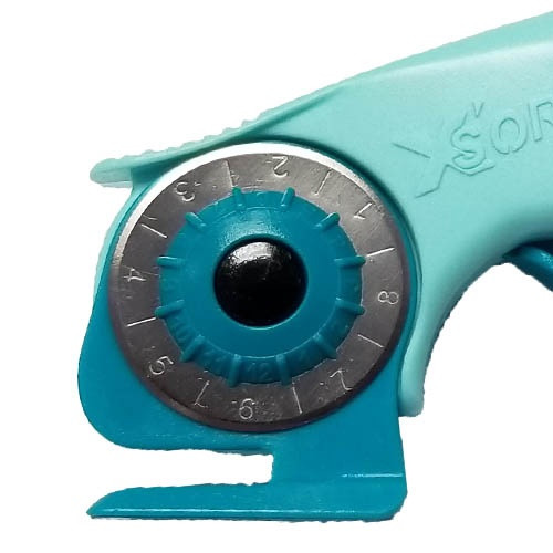 Havel's Rotary & Chenille Cutter 28mm-Teal - 32028 Havel's Rotary & Chenille Cutter 28mm-Teal - 32028