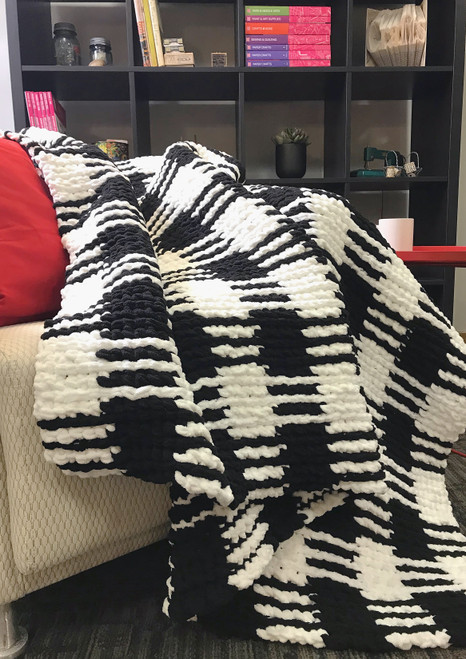 Bernat Blanket Big Ball Yarn-Coal - 161110-10040 Bernat Blanket Big Ball Yarn-Coal - 161110-10040