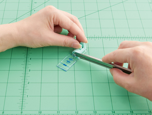 Clover Pattern Cutting Guide- - 7007